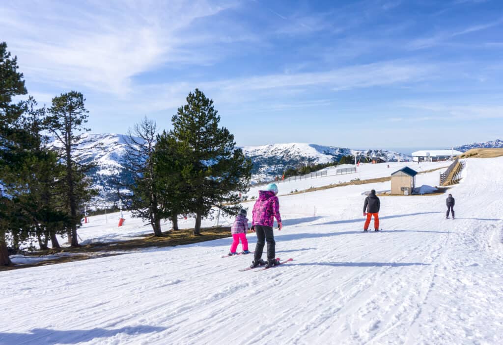 Ax-les-Thermes station ski raquettes