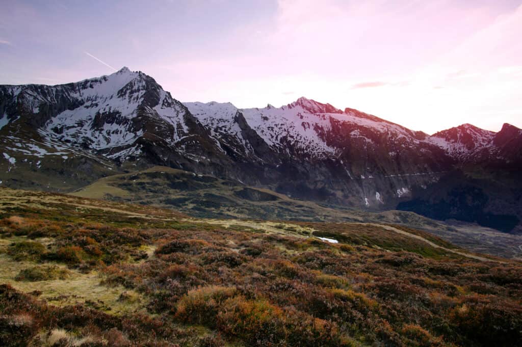 Val d’Azun randonnée Pyrénées raquettes vallées